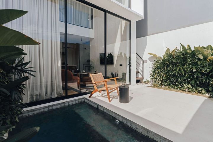 Contemporary 3 bed pool villa with workspace in Canggu